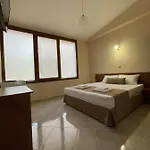 Hotell Villa Helios *
