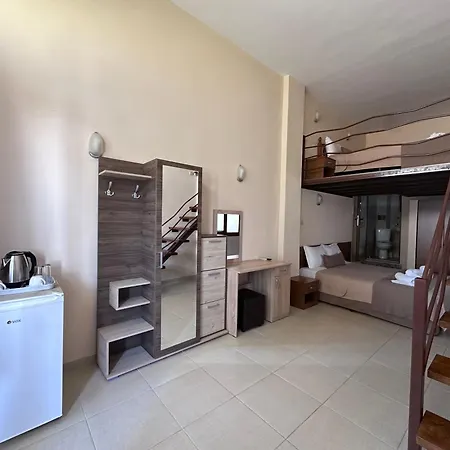 Helios Hotel