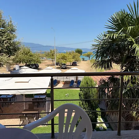 Helios Hotel *